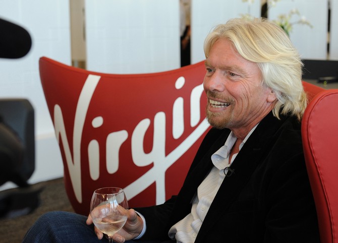 Richard Branson, fondatore della Virgin, cancella l’orario di lavoro