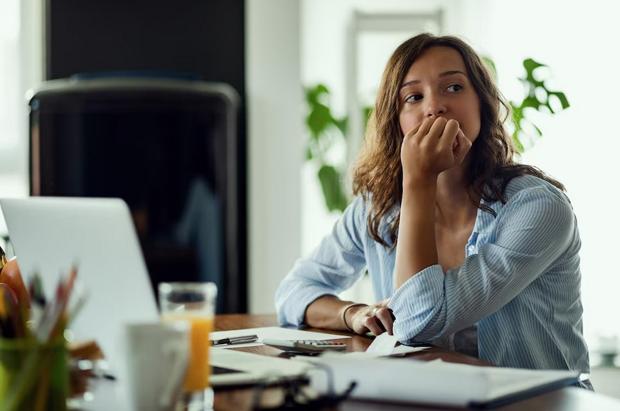 Per le donne è ancora difficile accedere al mondo del lavoro